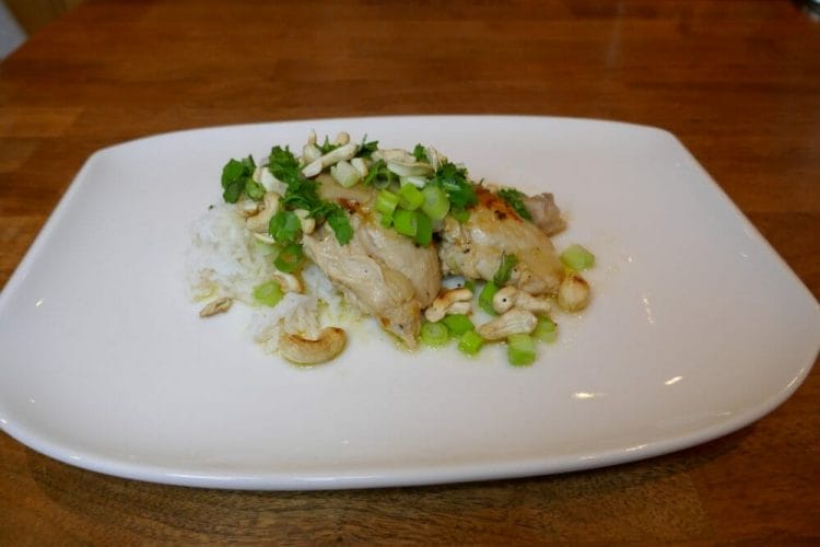 Ukemeny for uke 30 Kylling med mango, papaya og ingefær