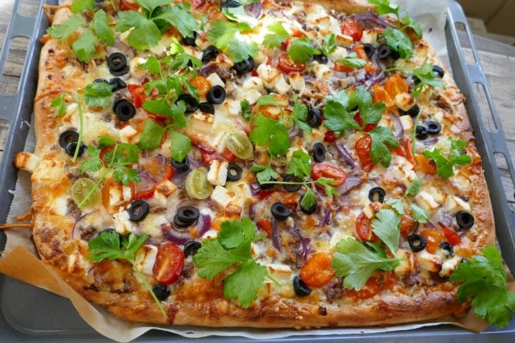 Greek pizza with minced meat
