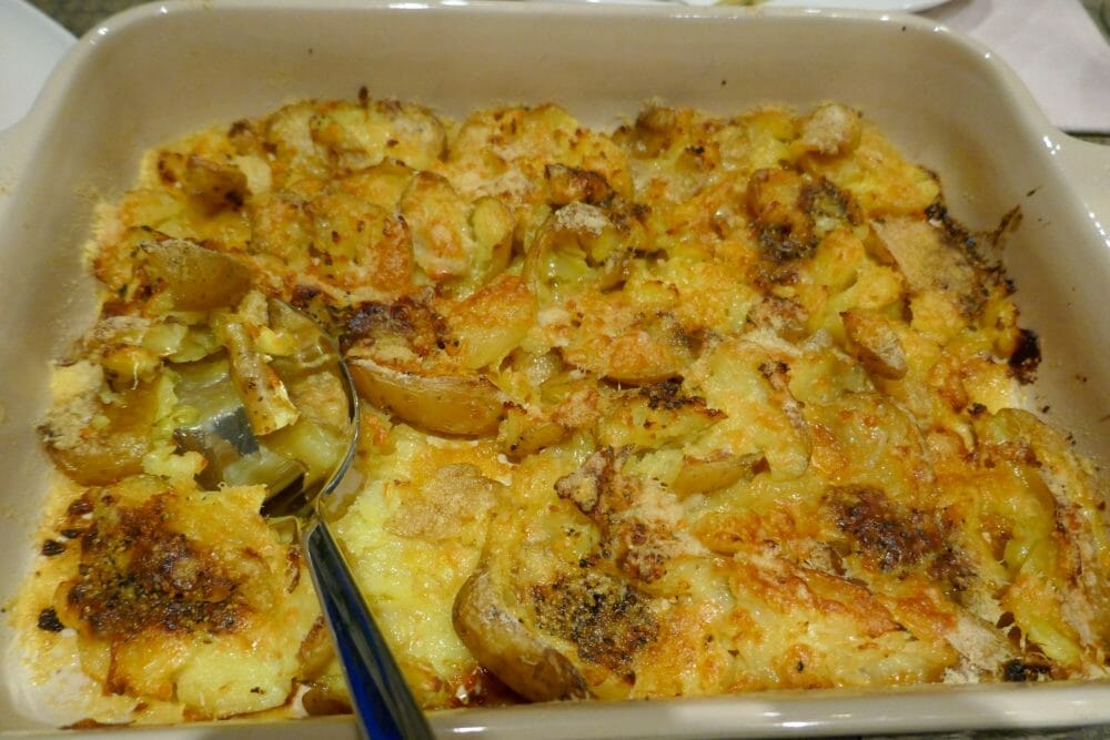 Halvknuste poteter med parmesan
