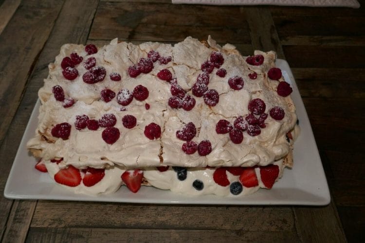 Asbjørn's aunt's meringue cake