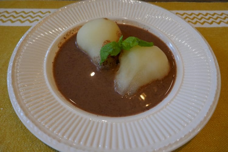 Weekly menu for week 29 Liqueur-baked pears with chocolate sauce