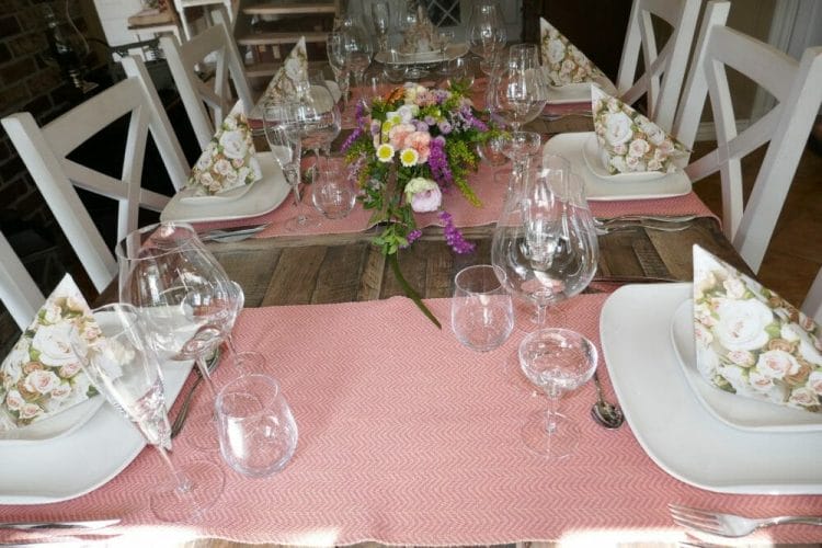 A cozy summer table A cozy summer table