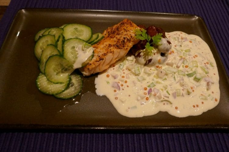 Baked salmon with Swedish rum sauce or roe sauce with baked sexy potatoes and cucumber salad