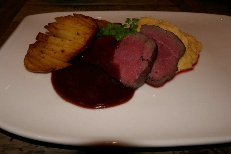 Tenderloin with accordion potatoes and red wine sauce