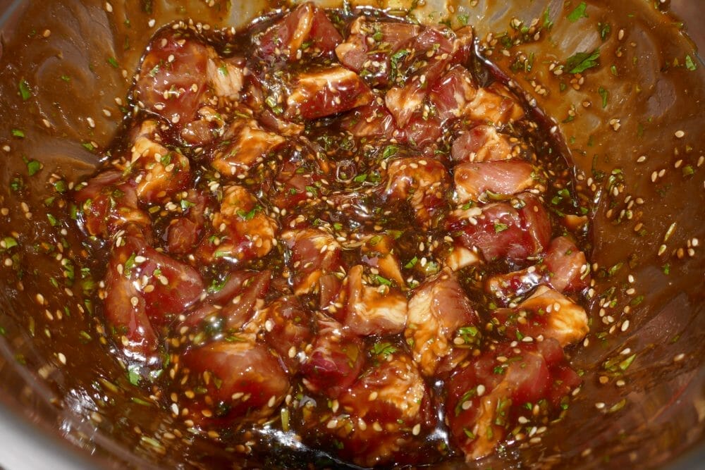 Svinenakkespyd med japansk ketsjup og papayasalat Svinenakkespyd med japansk ketsjup og papayasalat