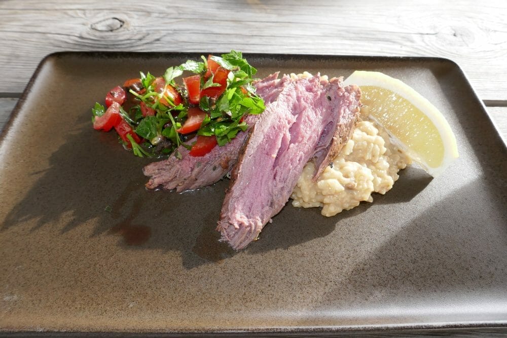 Indrefilet med risotto og tomatsalat Indrefilet med risotto og tomatsalat