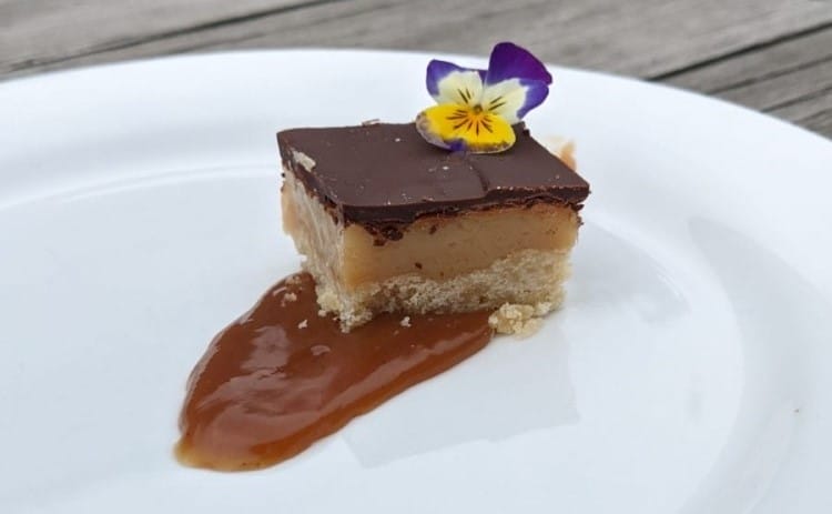 Mammas shortbread med karamell og sjokolade