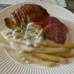 Bayonneskinke med aspargessaus og hasselbackpoteter