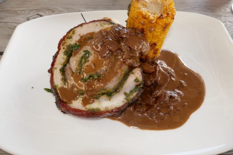 Porchetta med soppsaus