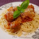 Mannen i husets spagetti med kjøttboller i tomatsaus