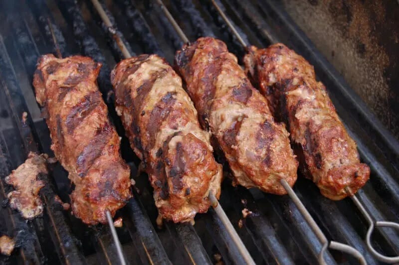Kebab av lammedeig