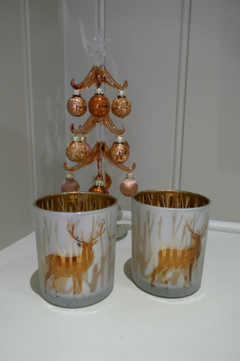 Jul på do med juletre og telys