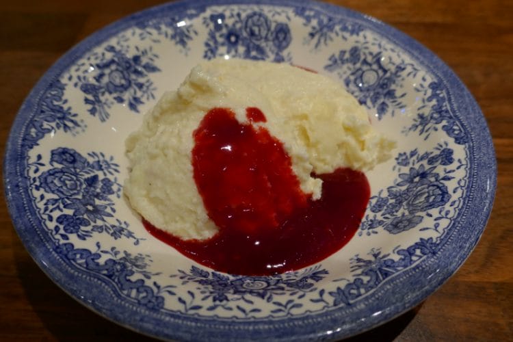 Semolina pudding with raspberry coulis